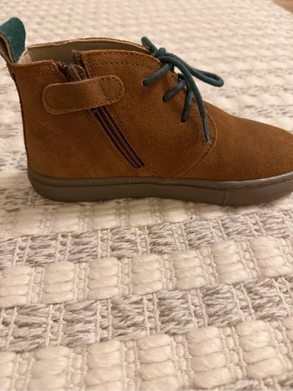 Boden Kids Brown Suede Lace-Up Boots with Green Laces
